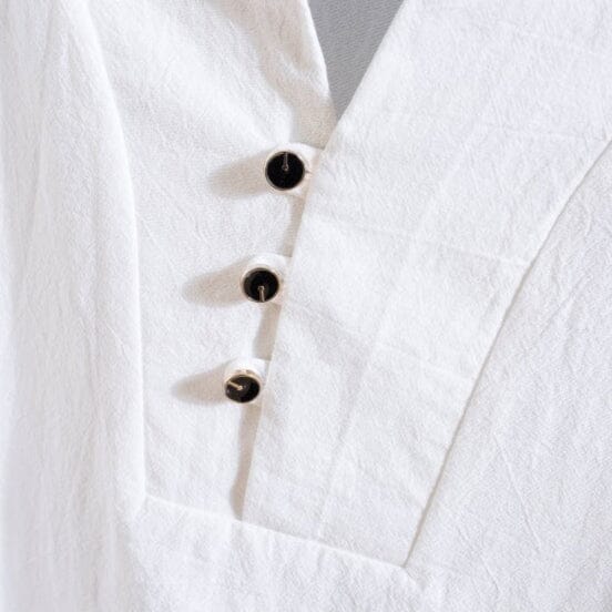 Herren Leinen Set mit Stehkragen | Lässiges Sommer Outfit Weiß [ Herrenkollektion - Leinensets - Frühling & Sommer '25 ] 162 - Herren Leinen Set mit Stehkragen Gratti Paris 