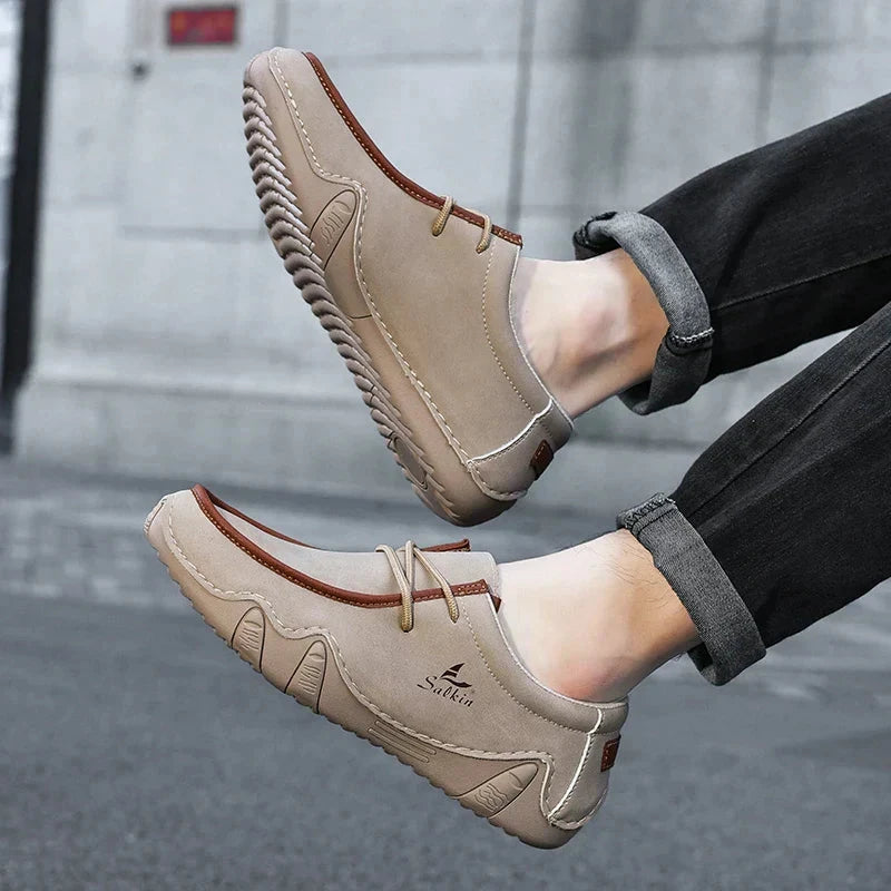 Herren Mokassins aus Leder | Bequeme Loafer mit Kontrastnaht in Weiß [ Herrenkollektion - Schuhe - Elegante Schuhe ] 282- Herren Mokassins aus Leder Gratti Offiziell 