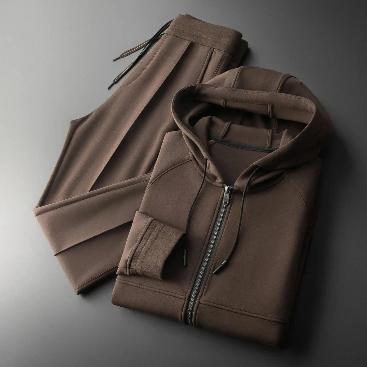 Herren Premium Trainingsanzug | Moderner Jogginganzug mit Hoodie braun [ Herrenkollektion - Jacken - Leinensets ] 167 - Herren Premium Trainingsanzug Gratti Paris Braun S 